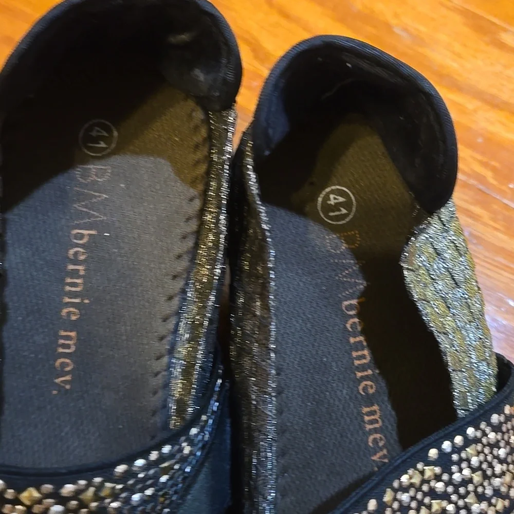 Bernie Mev EUC Chunky Wedge Woven Stretch Classic Sandals Heels Slip On Strap